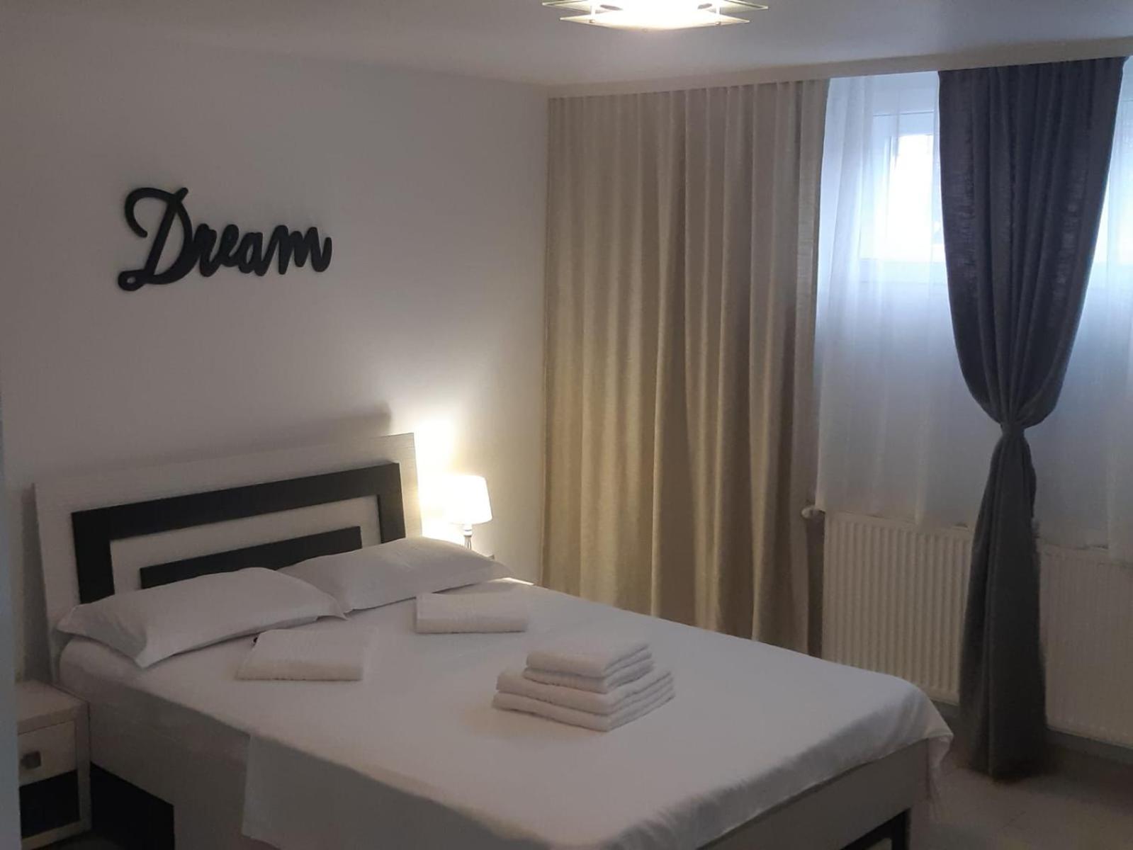 La Relax Appartement Braşov Buitenkant foto